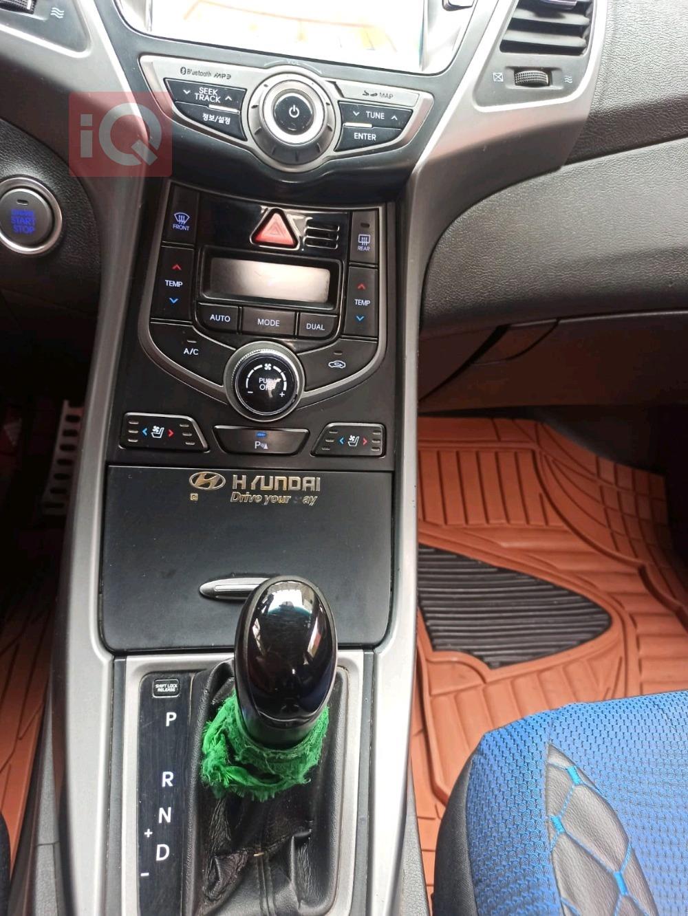 هیۆندای ئەلەنترا